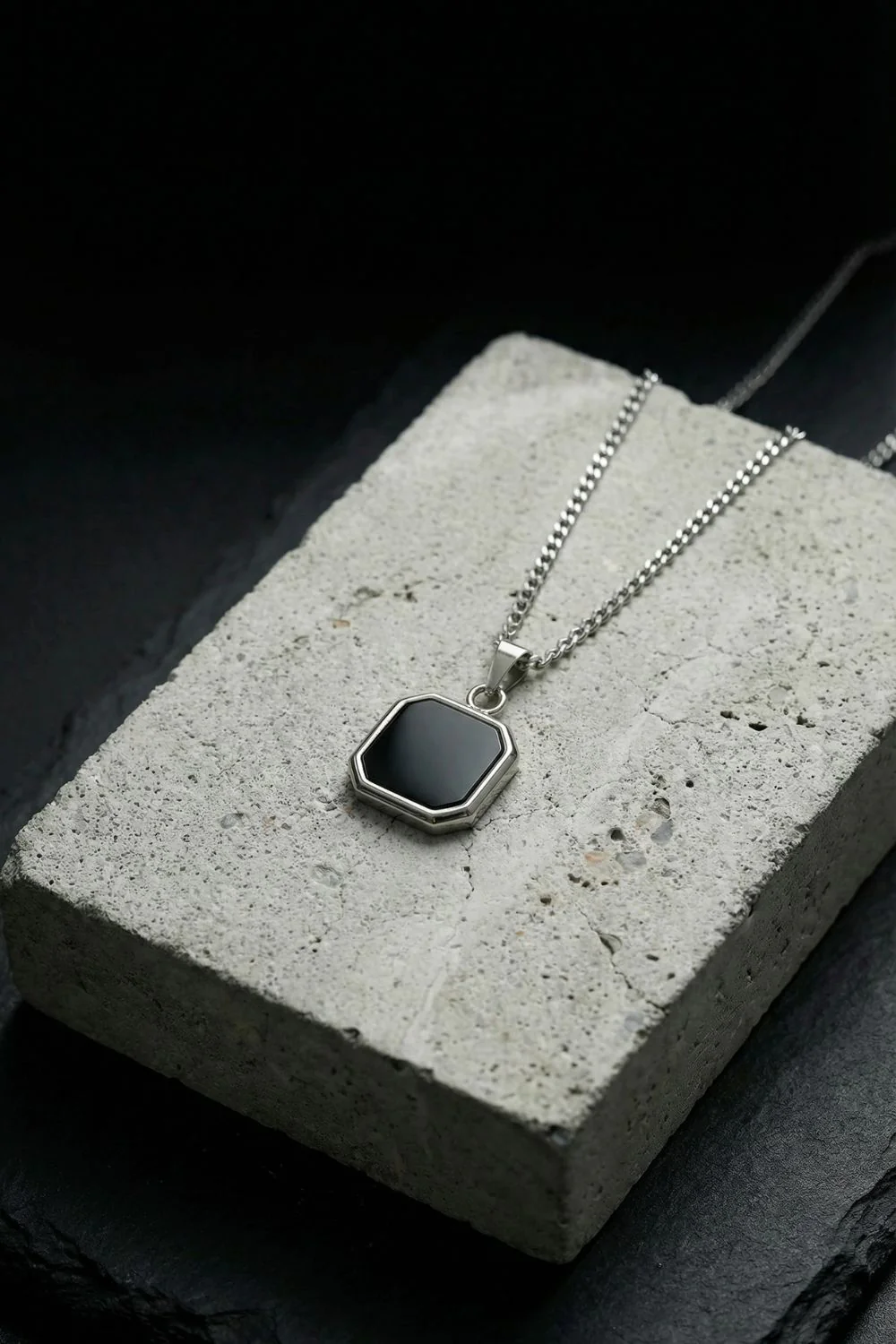 The Forge Necklace Black - Image 3